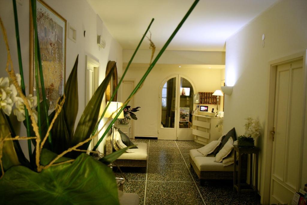 Hotel Gabbiano Alassio Exterior photo